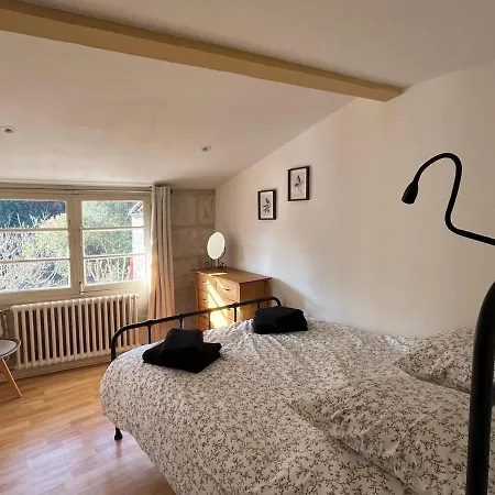 Сasa de vacaciones Spacious 6-bedroom, 5 Bathroom House In Aubeterre-sur-Dronne