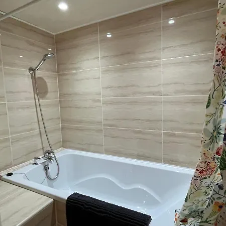 Сasa de vacaciones Spacious 6-bedroom, 5 Bathroom House In Aubeterre-sur-Dronne