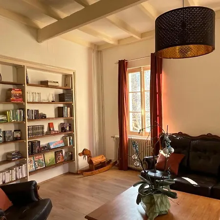 Spacious 6-bedroom, 5 Bathroom House In Aubeterre-sur-Dronne