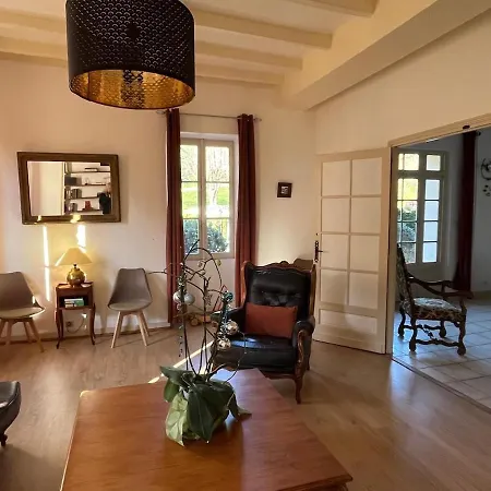 Spacious 6-bedroom, 5 Bathroom House In Сasa de vacaciones Aubeterre-sur-Dronne